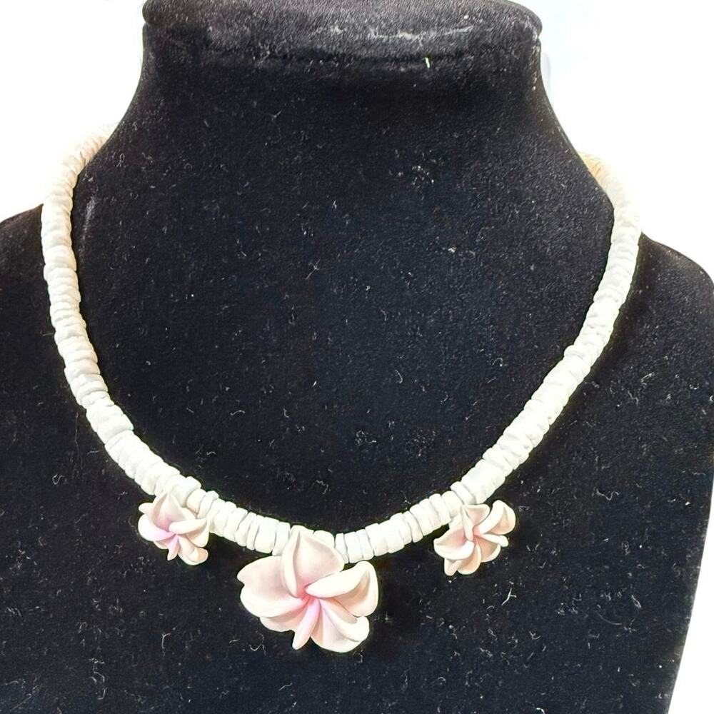 Lot of 5 Puka Shell Plumeria Y2K Hawaiian Surfer Boho Choker Necklace Set - Picture 3 of 7